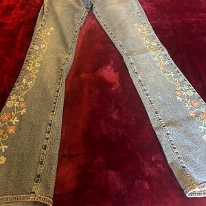 Vintage Guess Jean bell bottoms s beautiful floral colored size28
